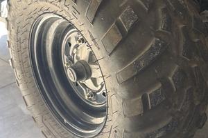 Coppia di gomme e cerchi 280/60-12