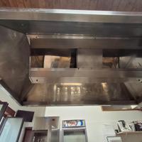 Cucina 8 fuochi e cappa professionale
