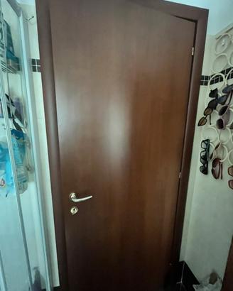 Porta da interno liscia colore noce