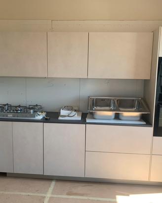 Cucina nuova mai usata