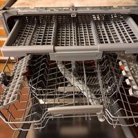 Lavastoviglie da incasso Ariston Hotpoint 3D Wash