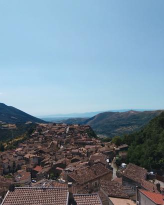 Porzione di palazzo antico