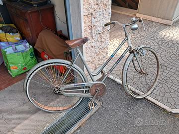 Bicicletta vintage anni 70 da ricondizionare.