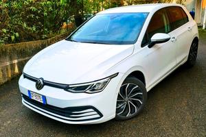 VW GOLF 8- 2.0 TDI - FULL OPT -NEOPATENTATI