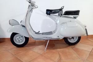 vespa 125 "farò basso" del 1957