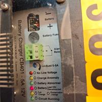 CARICABATTERIA 12 Vcc / 5 A