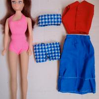 Bambola Betty con costume Rosa & abitini del 1975