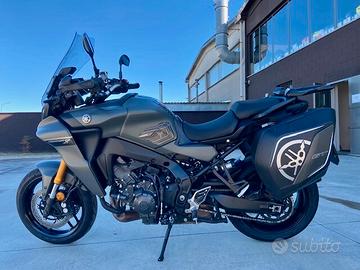 Yamaha Tracer 9 GT 2023 - UNIPROP- SERVICE BOOK -F