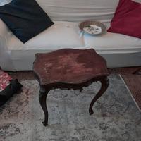 tavolino in legno di cirmolo. 