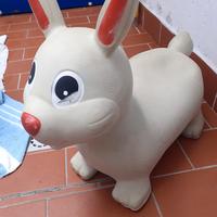 Coniglietto cavalcabile morbido bimbi