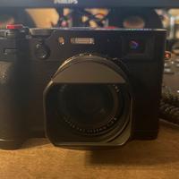 Mirrorless Fujifilm X100VI black