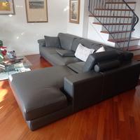 Divano in pelle con penisola