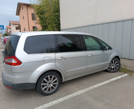 Vendo Ford Galaxy 2010