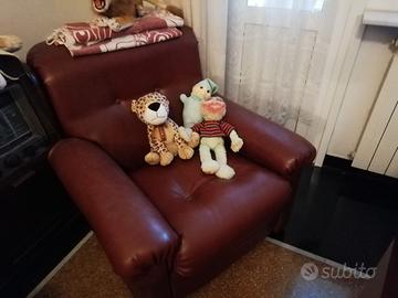 poltrone e tavolo in cristallo + 4 sedie