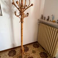 Attaccapanni in legno chiaro