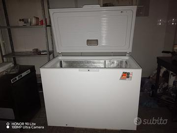 WHIRLPOOL CONGELATORE A POZZETTO