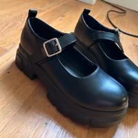 Scarpe Mary Jane con cinturino