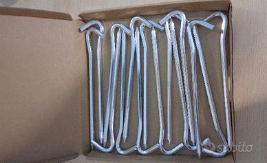 Picchetti per tende da campeggio