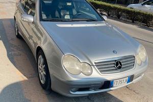 Mercedes CDI Sport coupé 2200