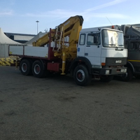 Iveco Magirus 330/30 con gru copma C 3630 N