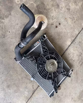 Radiatore Ligier JS50 2021 con ventola e manicotti