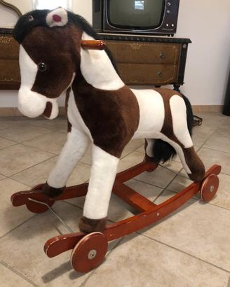 Cavallo a dondolo