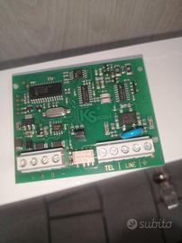 Ksenia Pontis comunicatore telefonico