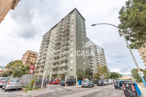 5 Vani di 140 Mq abitabile zona Corso dei Mille