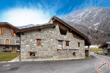 Fabbricato indipendente in Ollomont