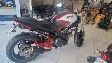 DUCATI MONSTER