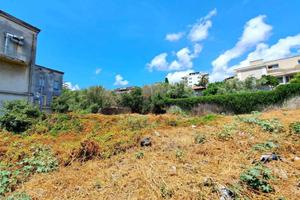 Terreno di 1300 m² a Catania