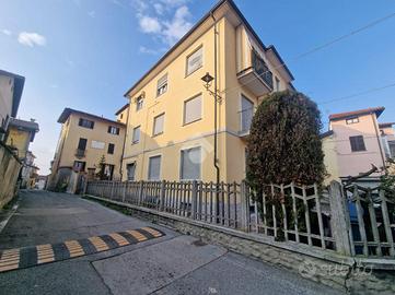 2 LOCALI A GASSINO TORINESE