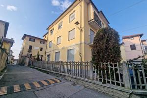 2 LOCALI A GASSINO TORINESE