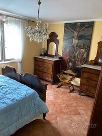 Camera da letto in legno di radica – fine ’800