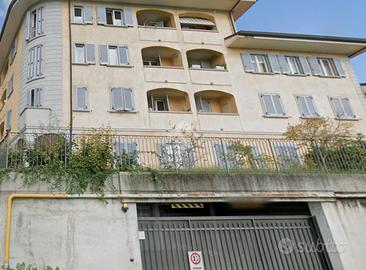 BOX A PONTE SAN PIETRO