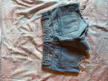 pantaloncini corti