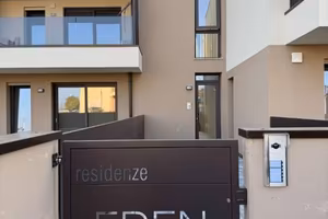 Appartamento di 158 m² con 4 locali e box auto a L