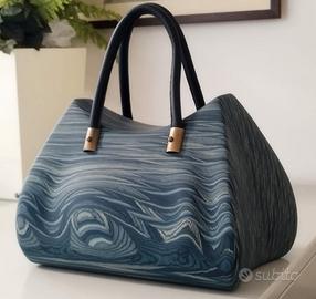 Urna Cineraria E.M. “Borsa” in Legno di Larice