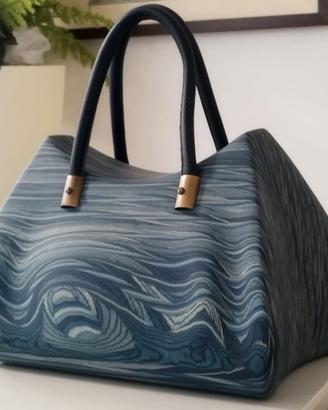 Urna Cineraria E.M. “Borsa” in Legno di Larice