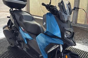 BMW C400X