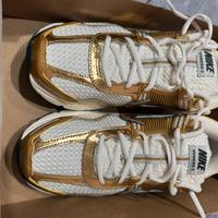 Nike vomero 5 gold 