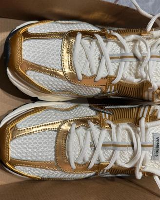 Nike vomero 5 gold 