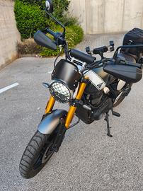 Triumph scrambler 400 x