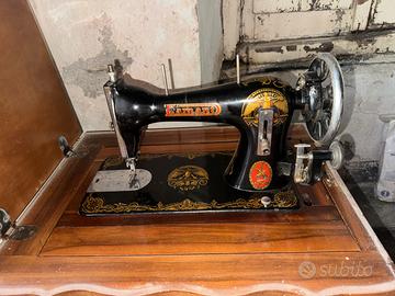 Macchina da cucire Diamant con mobile/pedale antic