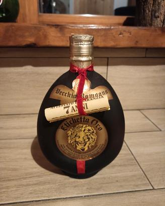 brandy vecchia Romagna etichetta oro