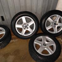 cerchi e gomme invernali da 16 per audi  vw