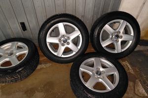 cerchi e gomme invernali da 16 per audi  vw