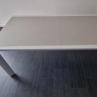 tavolo estensibile da esterno 