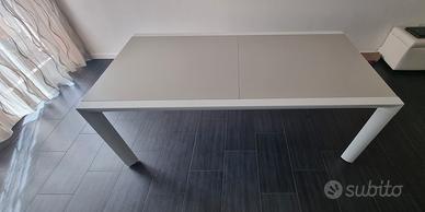 tavolo estensibile da esterno 