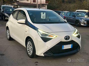 Toyota Aygo Connect 1.0 VVT-i 72CV 5 porte x-busin